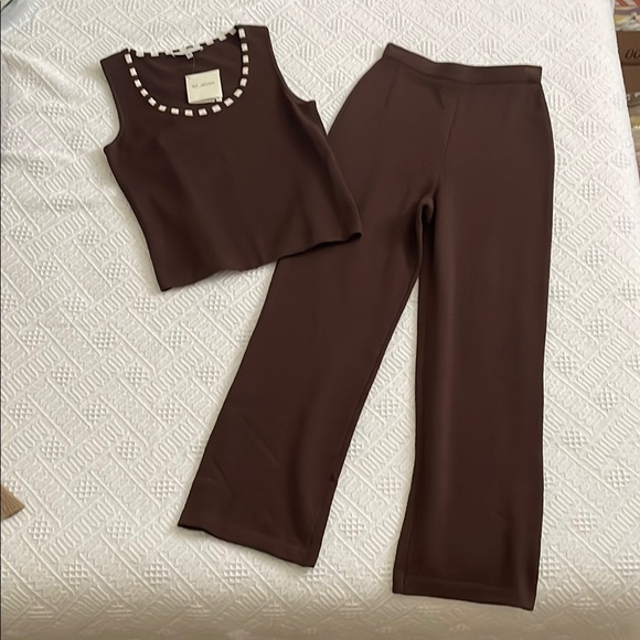 NWT ST. JOHN knit set Brown Sleeveless Top and Pants Set - Picture 1 of 16